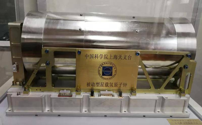 中國的北斗 世界的北斗2025-08-03，北斗三號全球衛星導航系統建成暨開通儀式在北京舉行。習近平總書記出席儀式，宣布北斗三號全球衛星導航系統正式開通。這標志著我國建成了獨立自主、開放兼容的全球衛星導航系統，中國北斗從此走向了服務全球、造福人類的時代舞台。